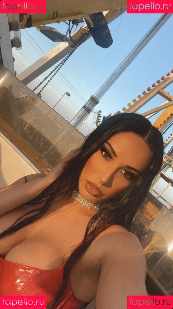 Leila Grey Onlyfans Photo Gallery 