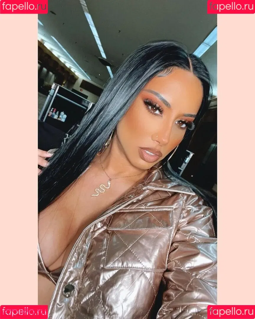 Leila Grey Onlyfans Photo Gallery 
