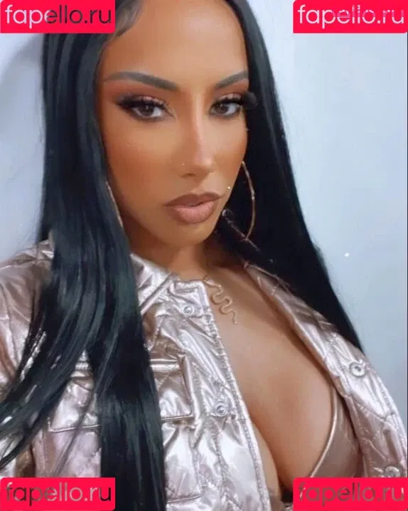 Leila Grey Onlyfans Photo Gallery 