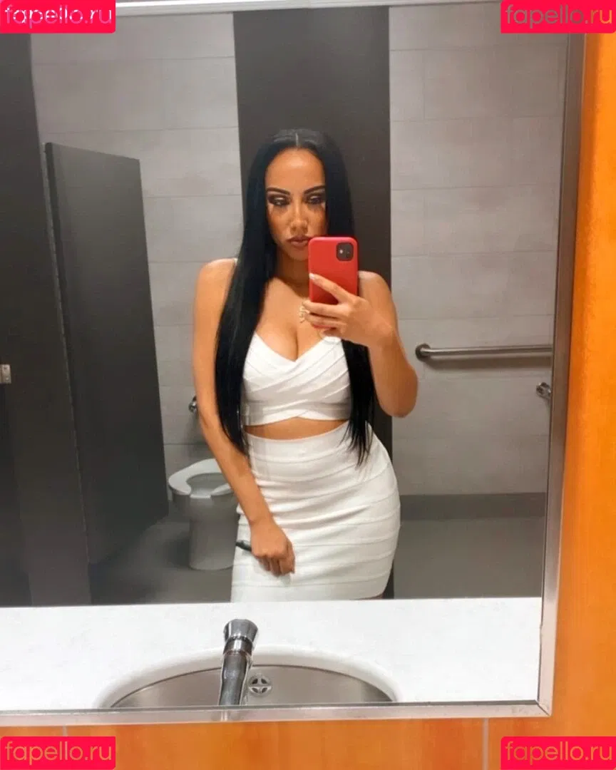 Leila Grey Onlyfans Photo Gallery 