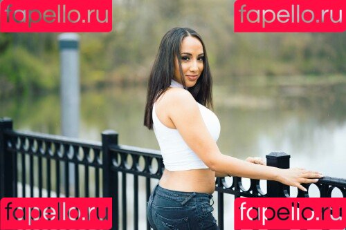 Leila Grey Onlyfans Photo Gallery 