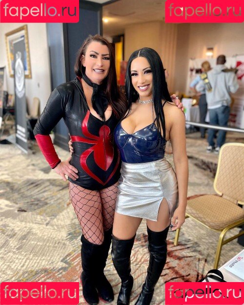 Leila Grey Onlyfans Photo Gallery 