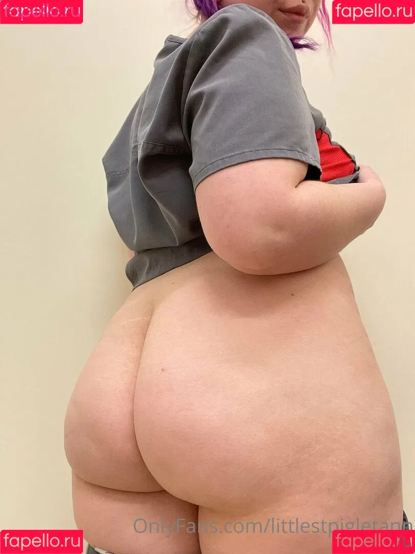 littlestpigletann Onlyfans Photo Gallery 