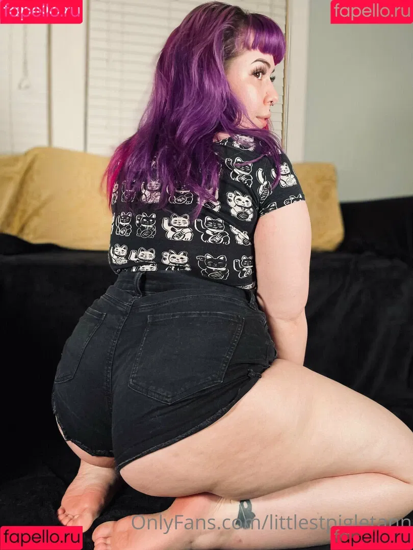 littlestpigletann Onlyfans Photo Gallery 