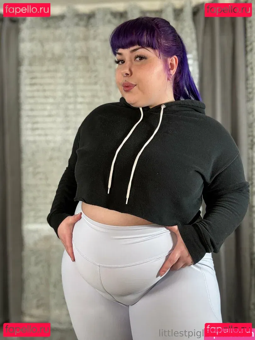 littlestpigletann Onlyfans Photo Gallery 