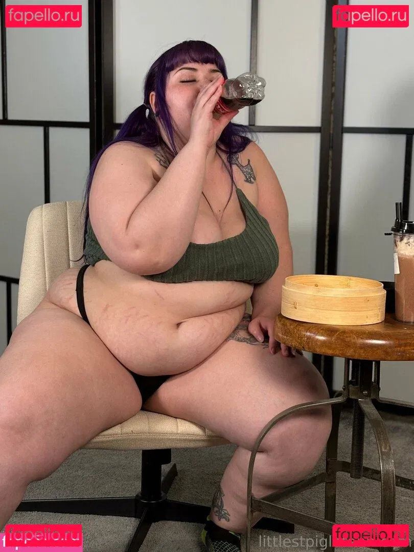 littlestpigletann Onlyfans Photo Gallery 