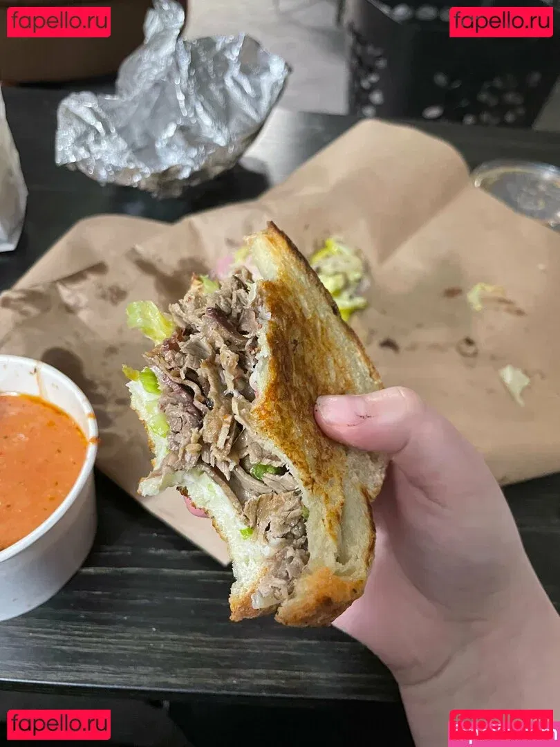 littlestpigletann Onlyfans Photo Gallery 