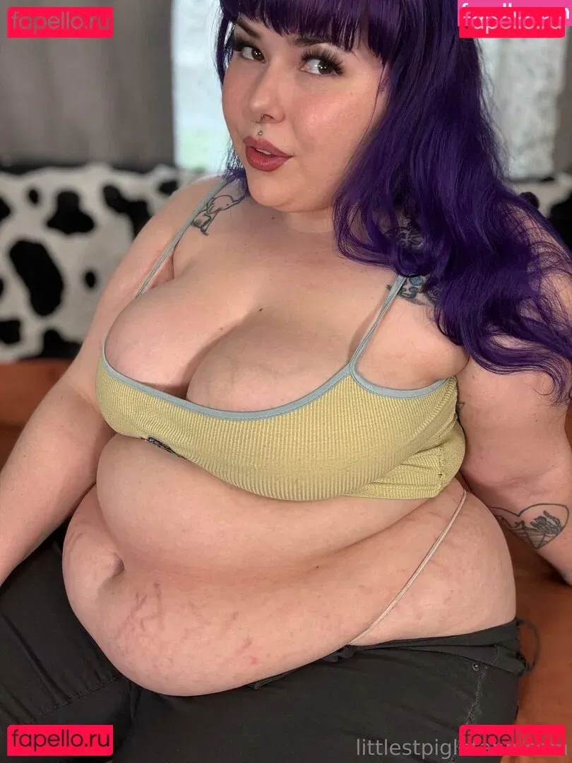 littlestpigletann Onlyfans Photo Gallery 