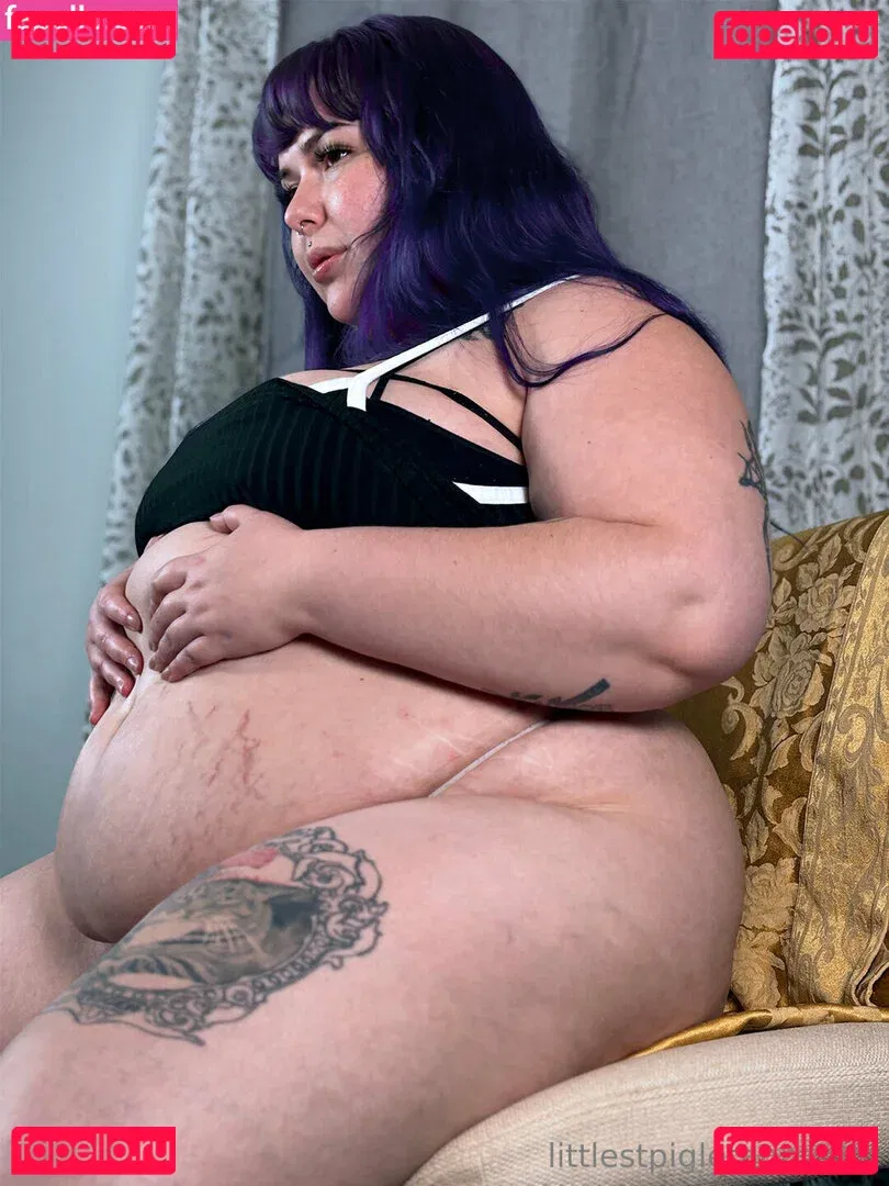 littlestpigletann Onlyfans Photo Gallery 