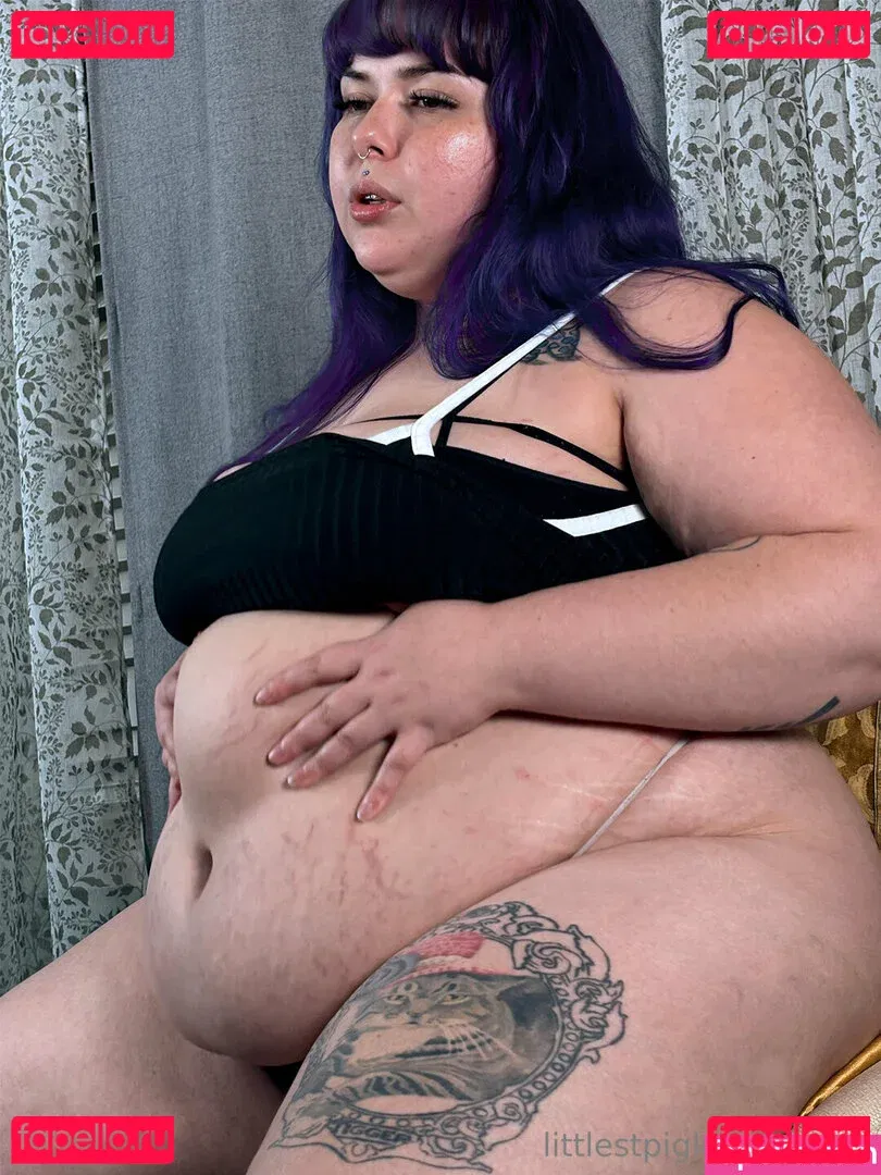 littlestpigletann Onlyfans Photo Gallery 