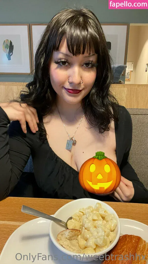 weebtrashhx Onlyfans Photo Gallery 