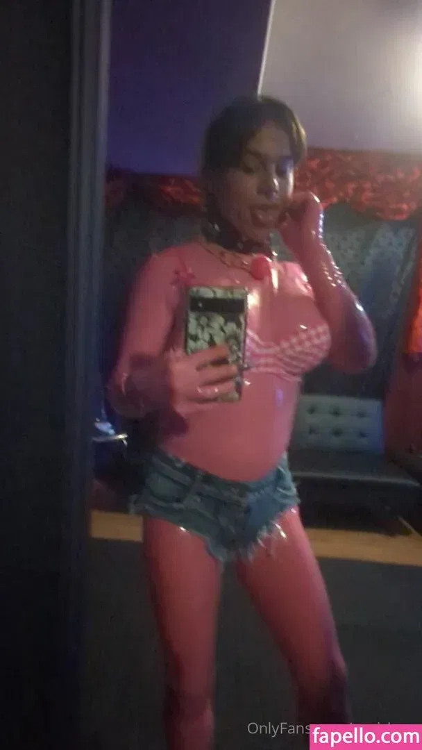 Nyxi Leon Onlyfans Photo Gallery 