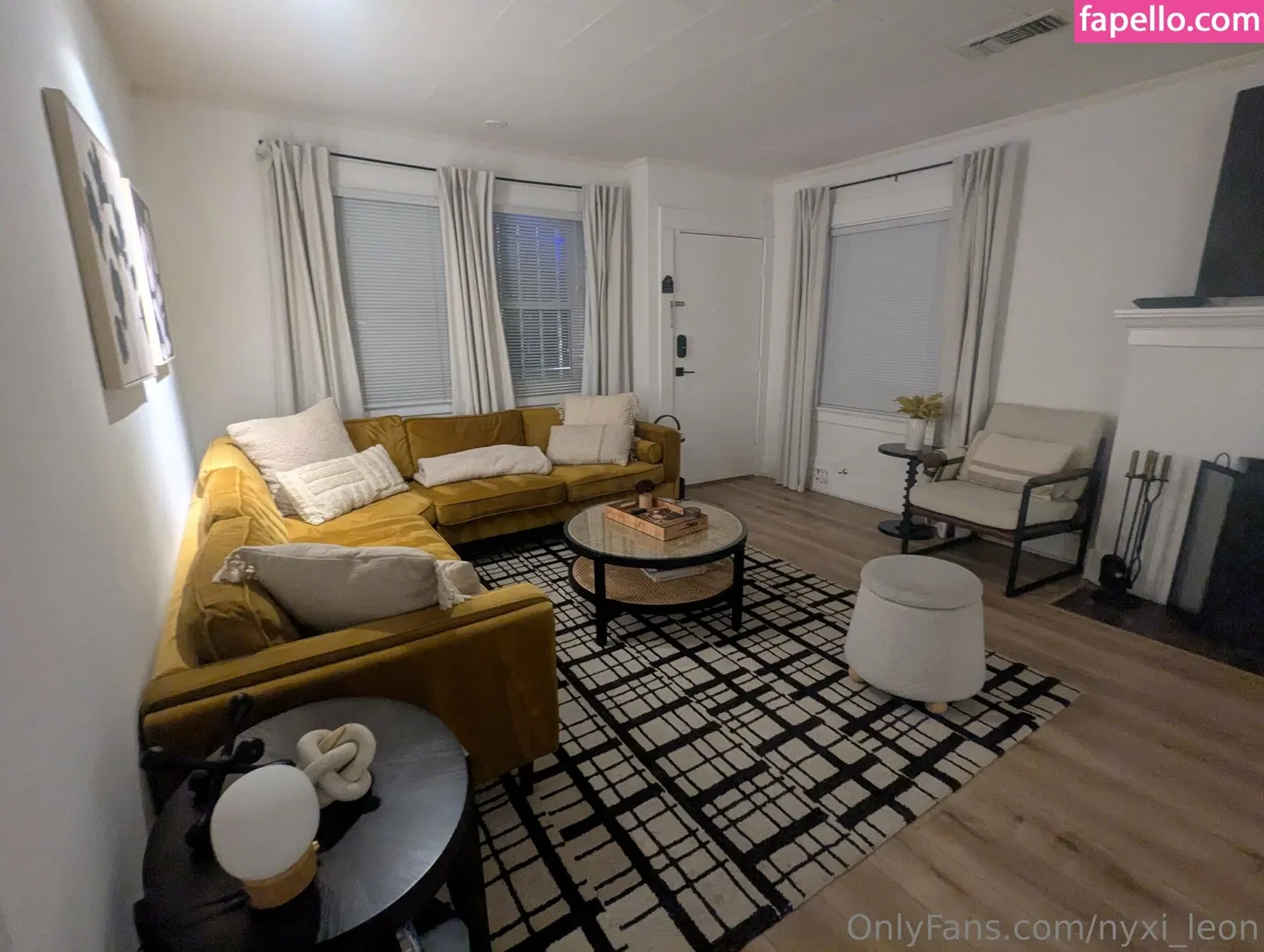 Nyxi Leon Onlyfans Photo Gallery 