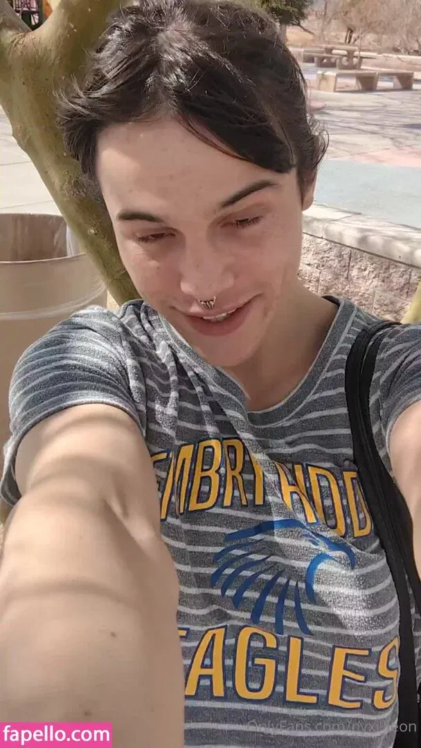 Nyxi Leon Onlyfans Photo Gallery 