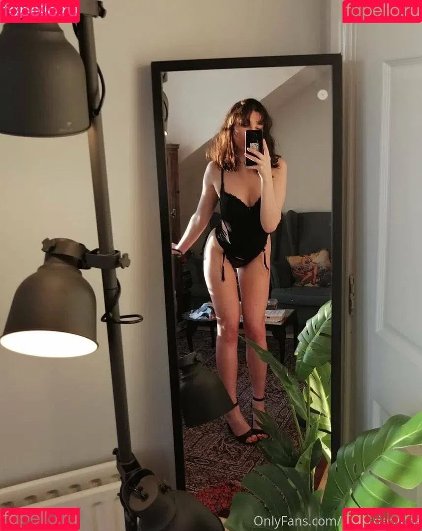 dinkydemure Onlyfans Photo Gallery 
