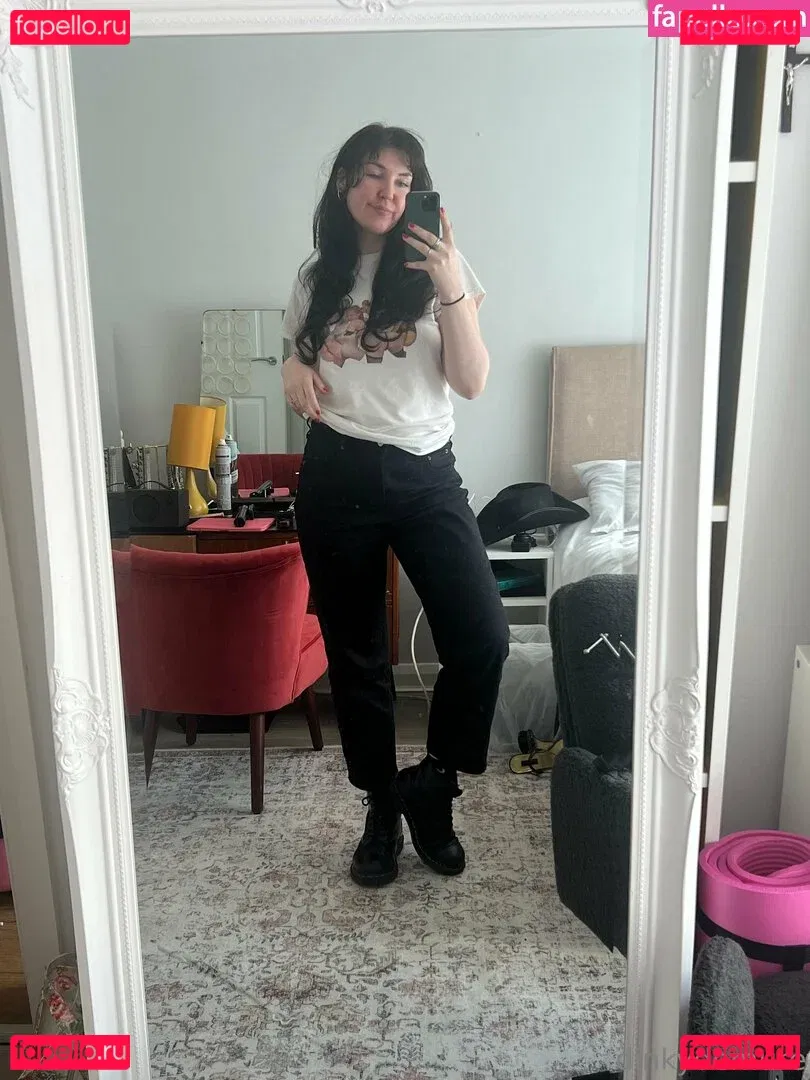 dinkydemure Onlyfans Photo Gallery 