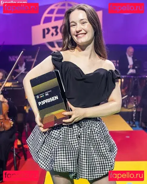 Sigrid Onlyfans Photo Gallery 