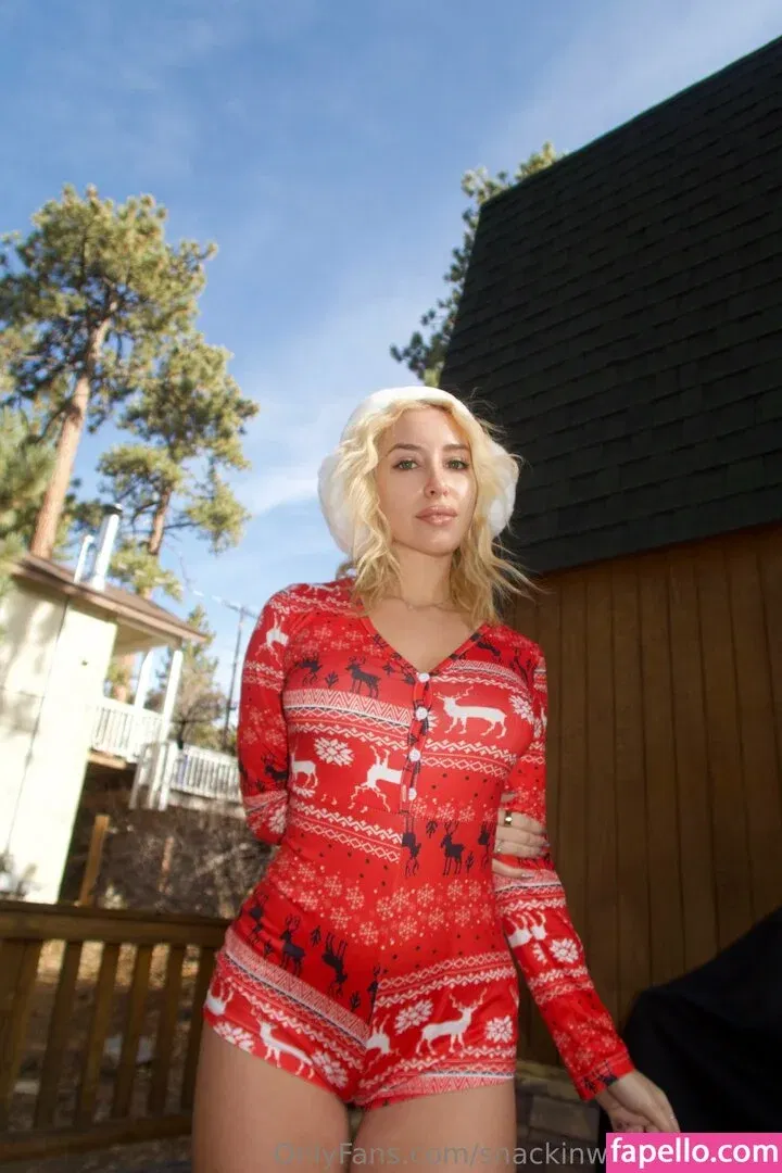 snackinwithanastasia Onlyfans Photo Gallery 