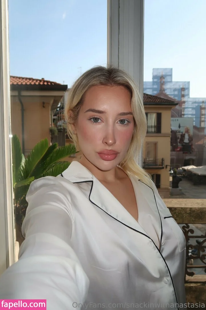 snackinwithanastasia Onlyfans Photo Gallery 