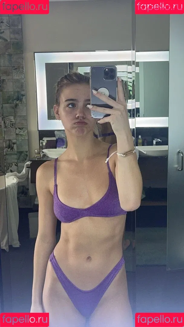 Emma Brooks Onlyfans Photo Gallery 