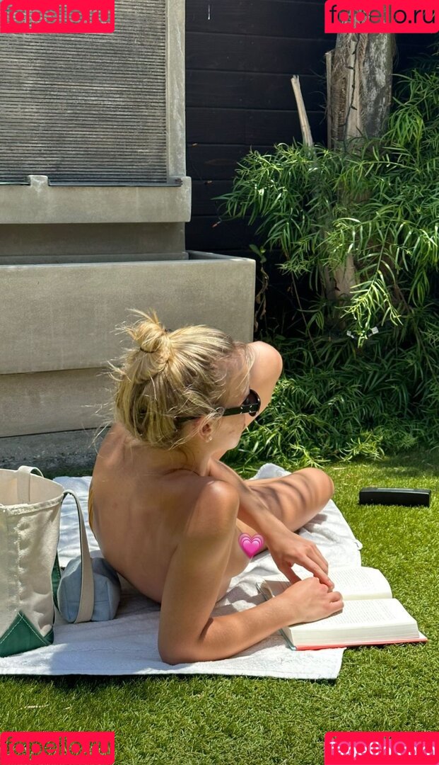 Emma Brooks Onlyfans Photo Gallery 