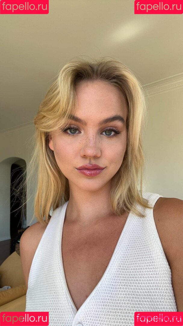 Emma Brooks Onlyfans Photo Gallery 