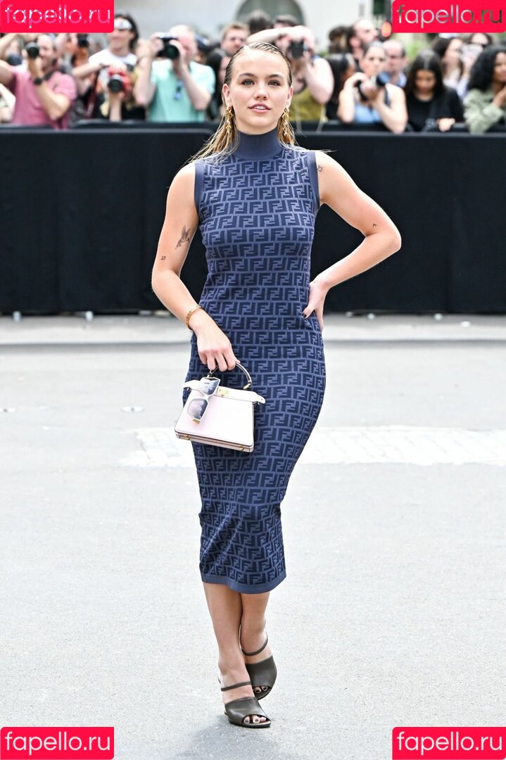 Emma Brooks Onlyfans Photo Gallery 