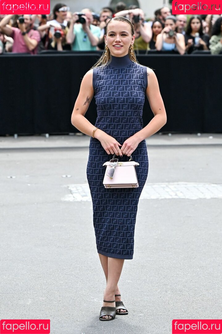 Emma Brooks Onlyfans Photo Gallery 