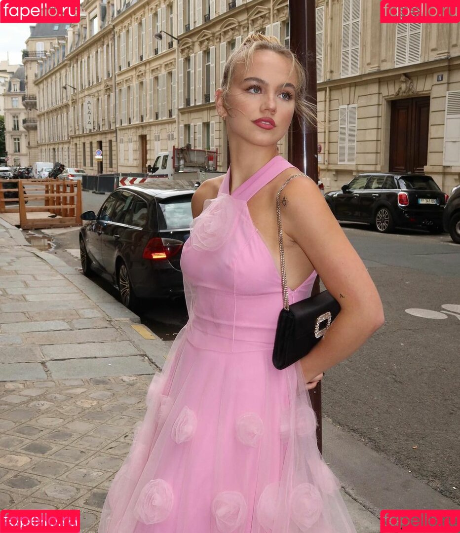 Emma Brooks Onlyfans Photo Gallery 