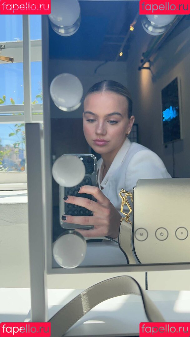 Emma Brooks Onlyfans Photo Gallery 