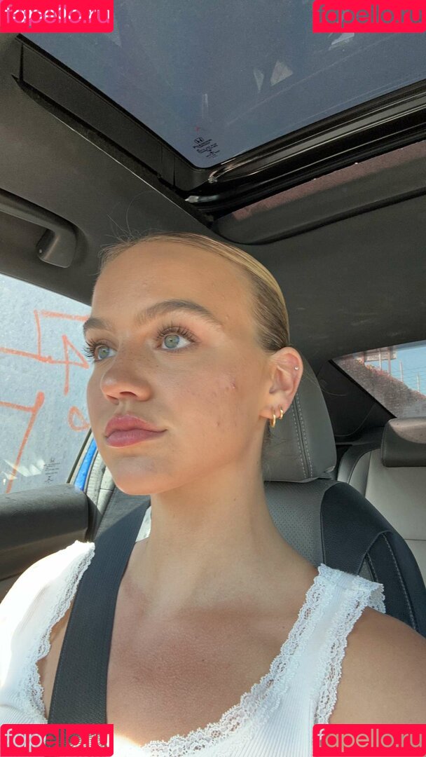 Emma Brooks Onlyfans Photo Gallery 