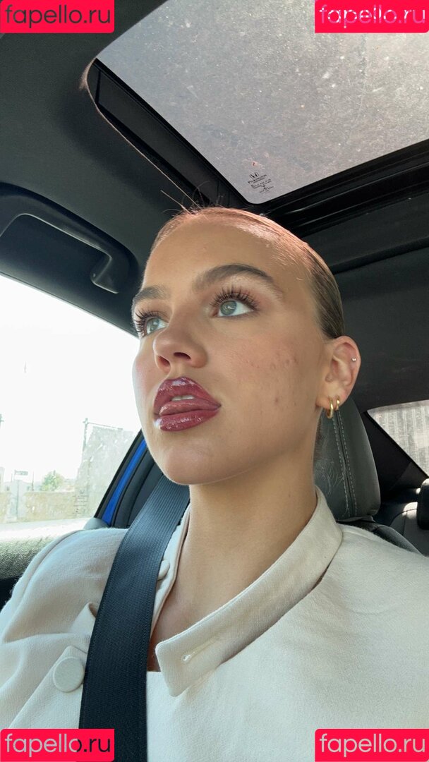 Emma Brooks Onlyfans Photo Gallery 