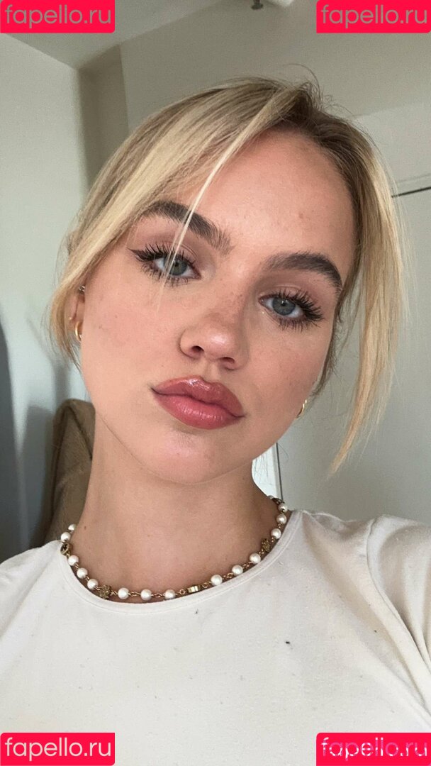 Emma Brooks Onlyfans Photo Gallery 