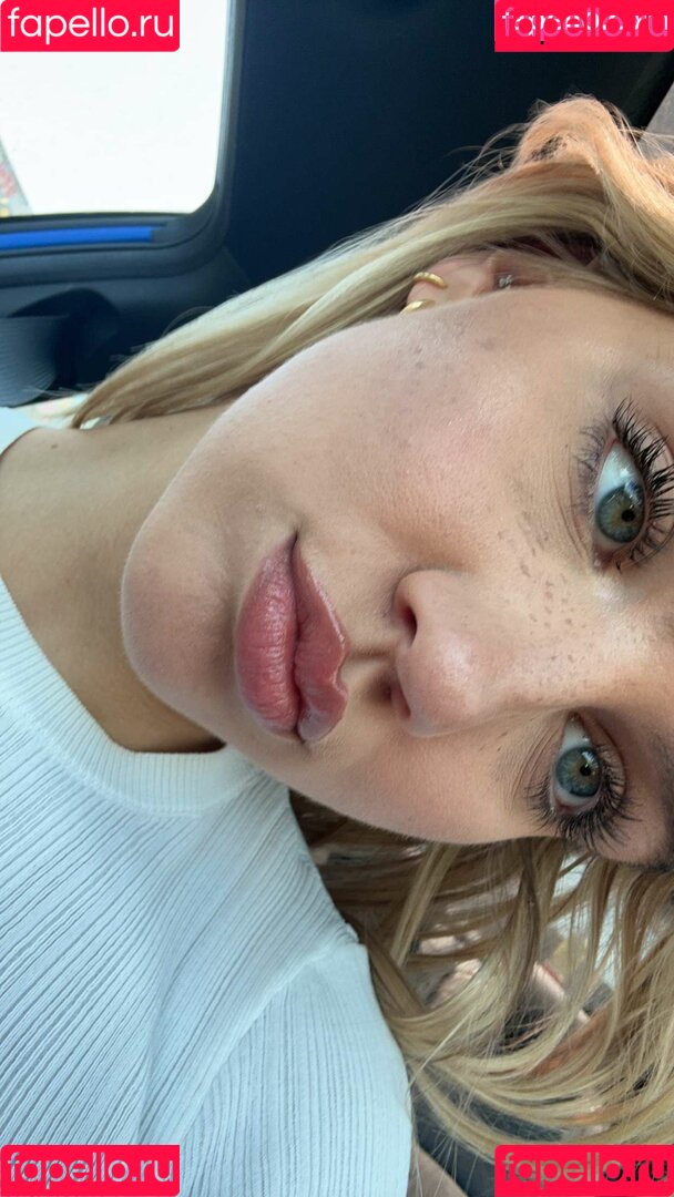 Emma Brooks Onlyfans Photo Gallery 