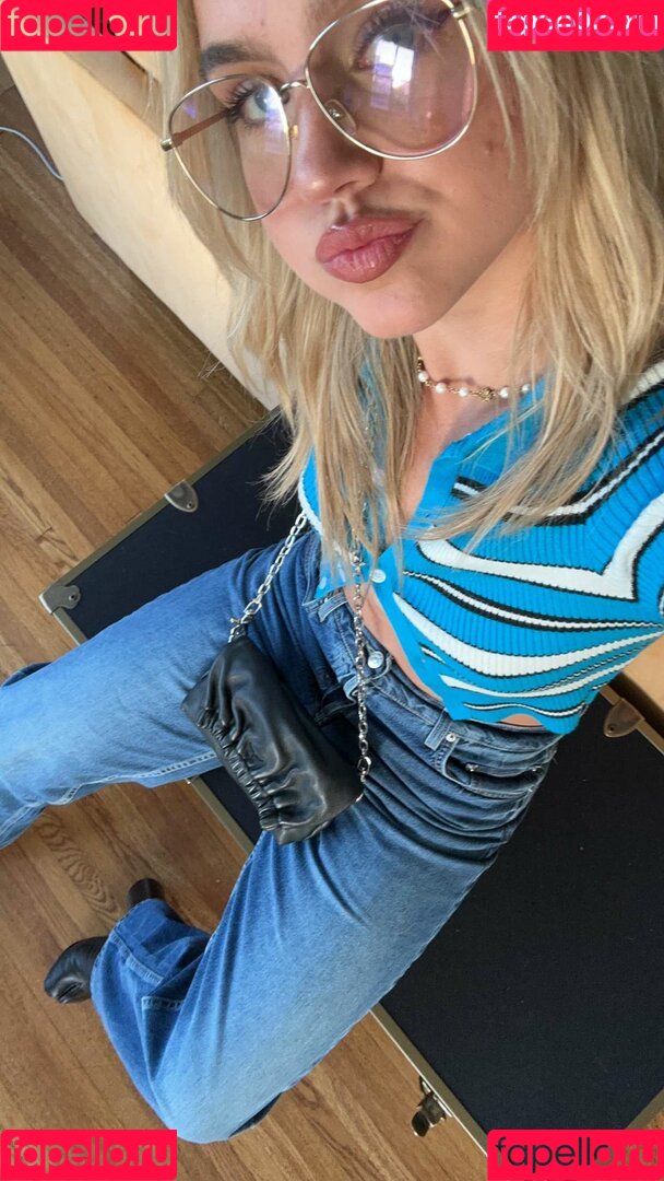 Emma Brooks Onlyfans Photo Gallery 