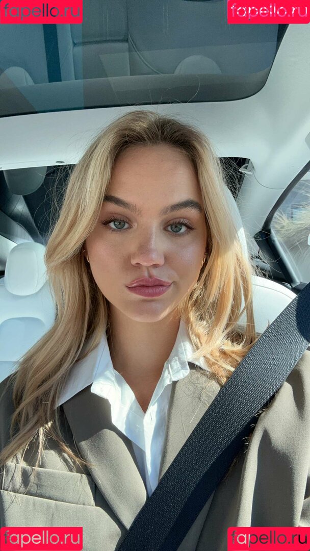 Emma Brooks Onlyfans Photo Gallery 