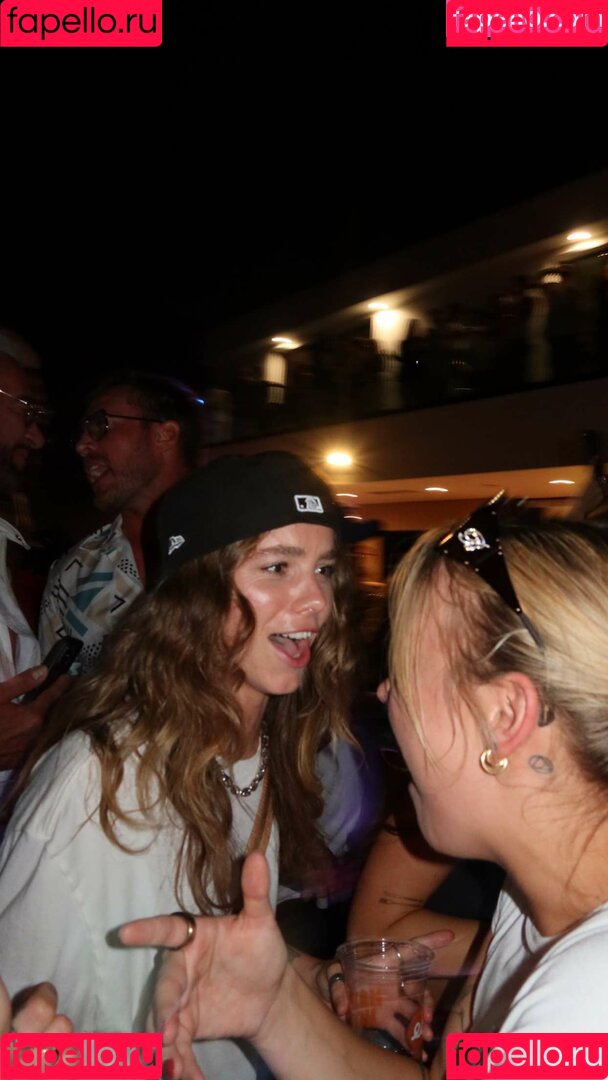 Emma Brooks Onlyfans Photo Gallery 