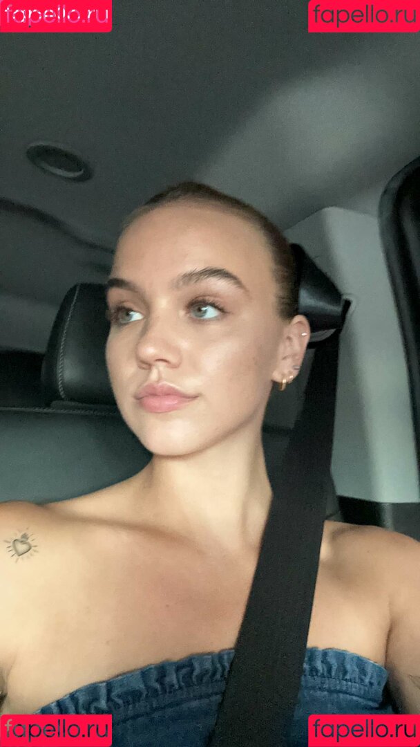 Emma Brooks Onlyfans Photo Gallery 