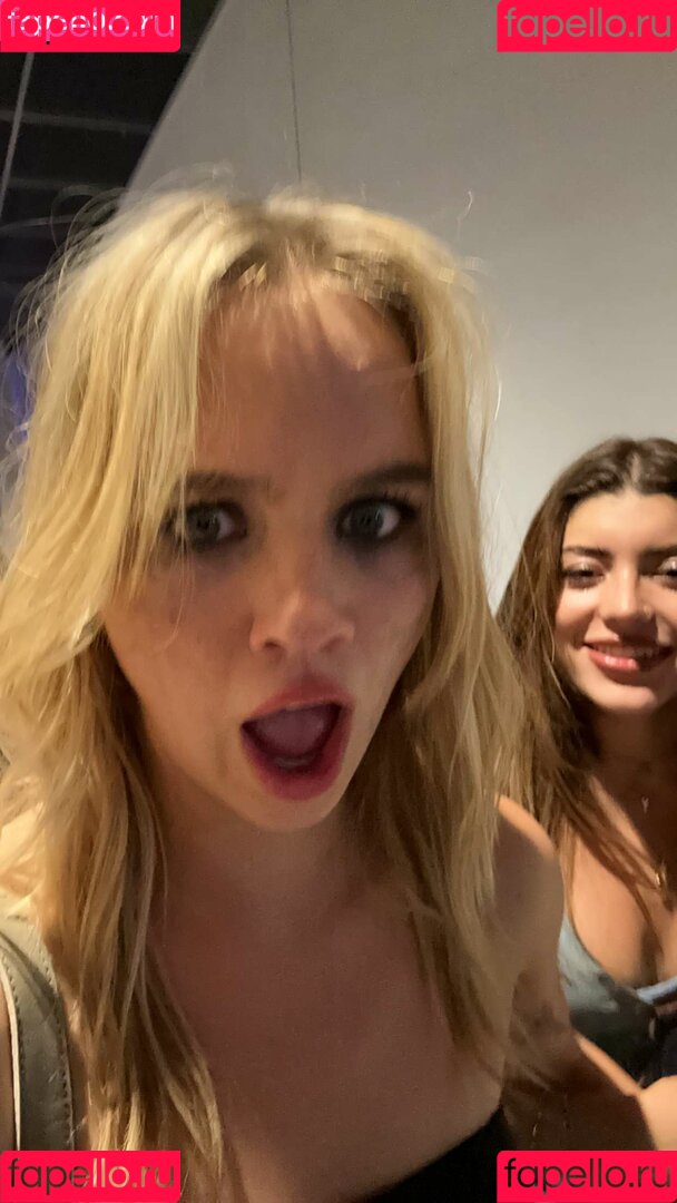 Emma Brooks Onlyfans Photo Gallery 