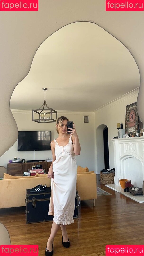 Emma Brooks Onlyfans Photo Gallery 