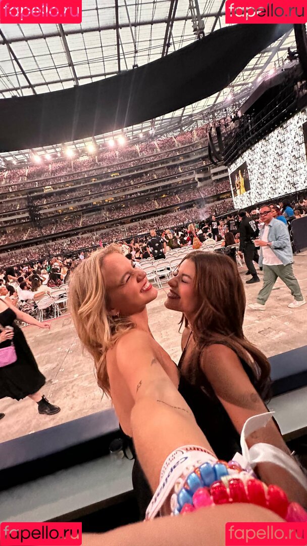 Emma Brooks Onlyfans Photo Gallery 