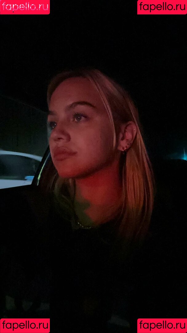 Emma Brooks Onlyfans Photo Gallery 