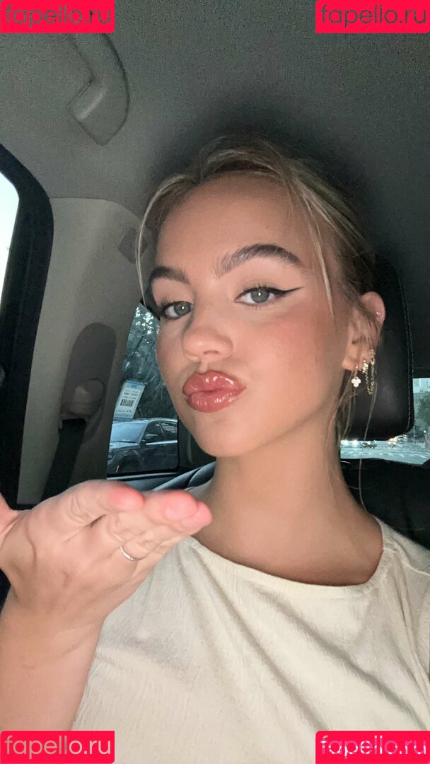 Emma Brooks Onlyfans Photo Gallery 