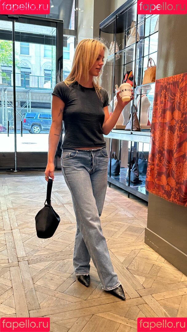 Emma Brooks Onlyfans Photo Gallery 