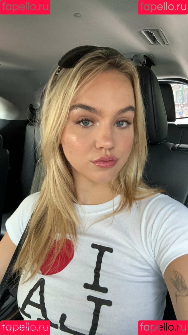 Emma Brooks Onlyfans Photo Gallery 