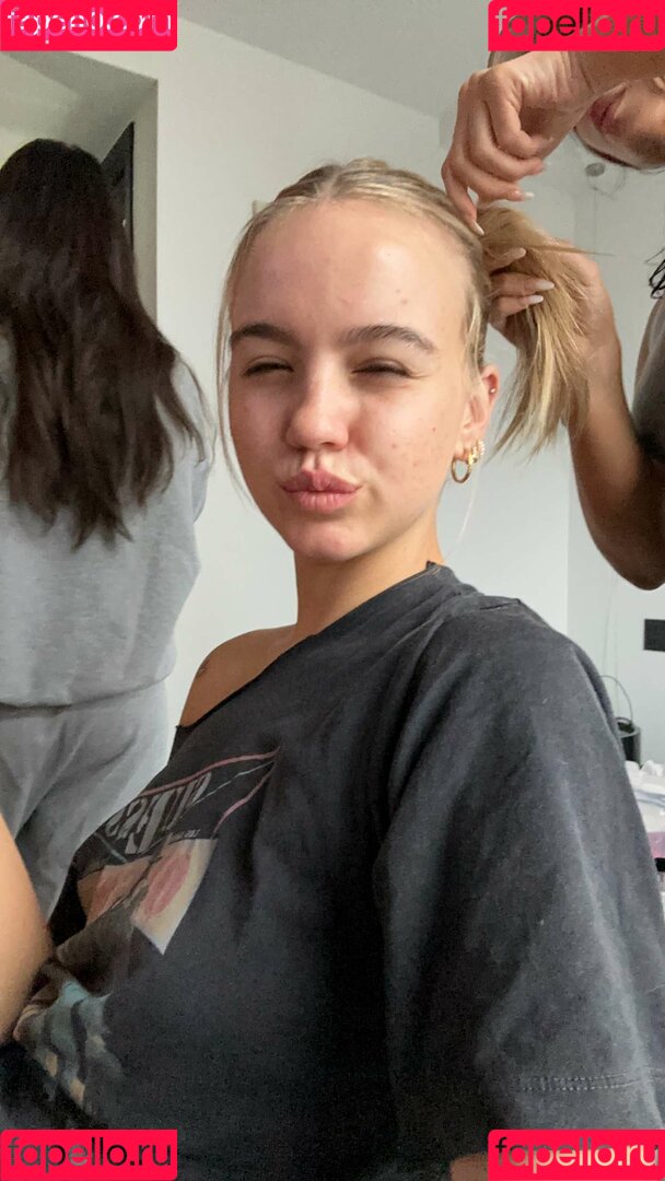 Emma Brooks Onlyfans Photo Gallery 