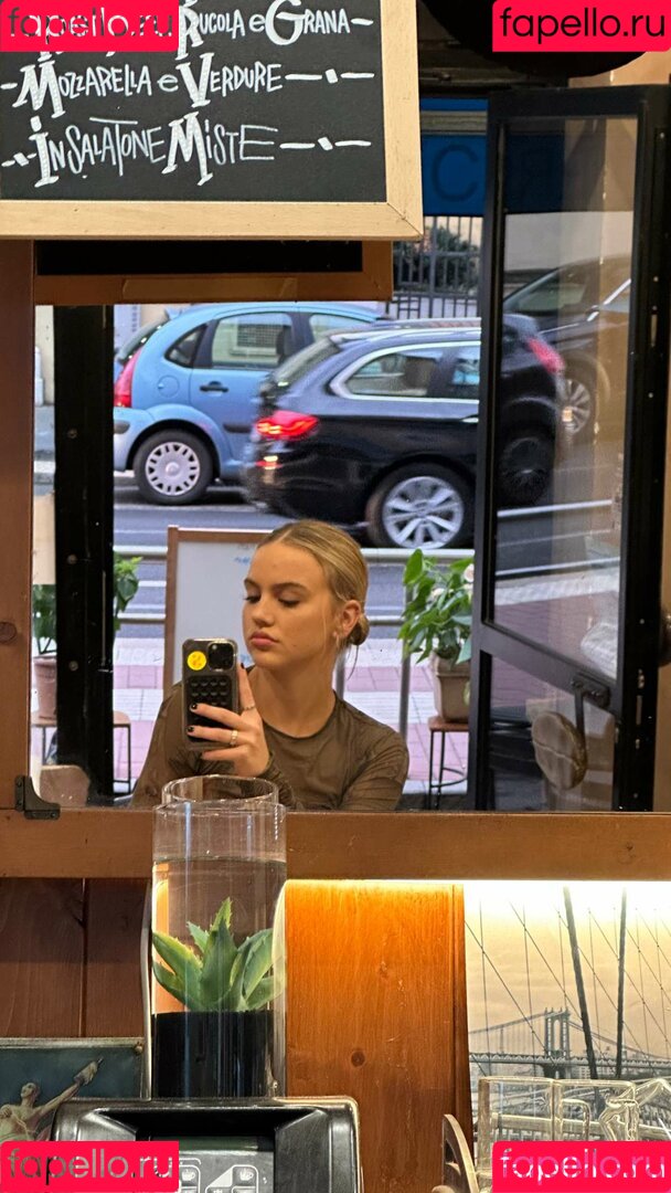 Emma Brooks Onlyfans Photo Gallery 