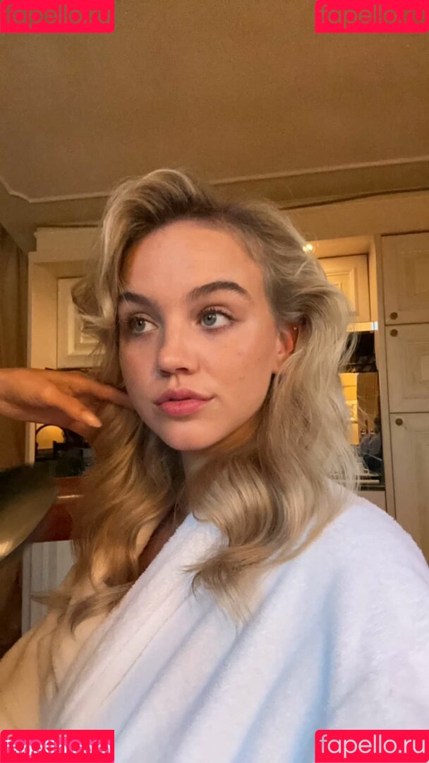 Emma Brooks Onlyfans Photo Gallery 