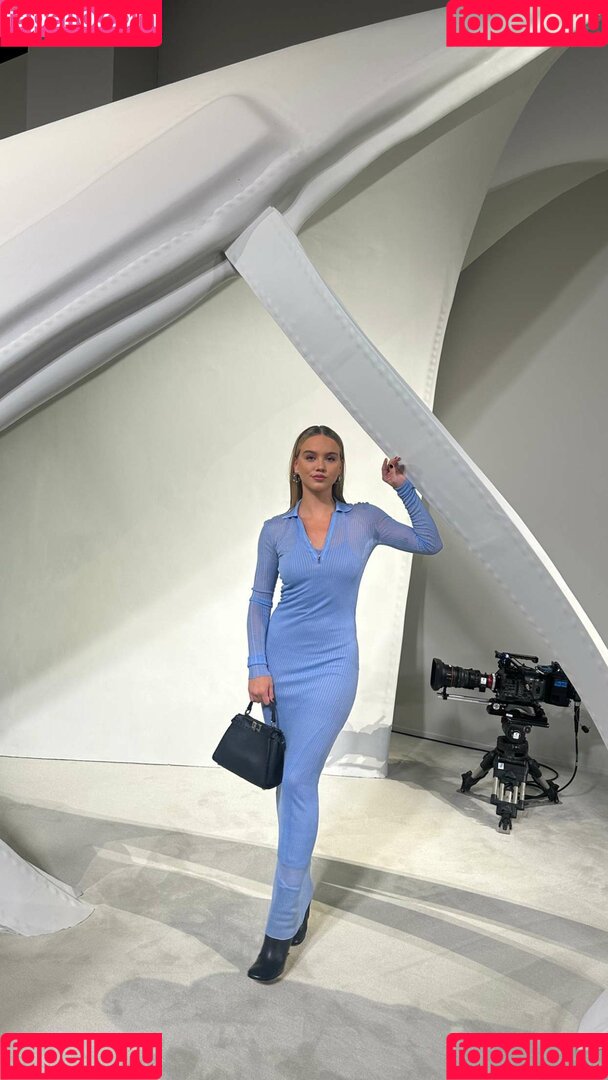 Emma Brooks Onlyfans Photo Gallery 