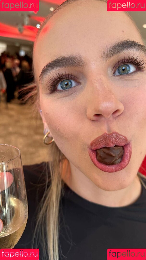 Emma Brooks Onlyfans Photo Gallery 